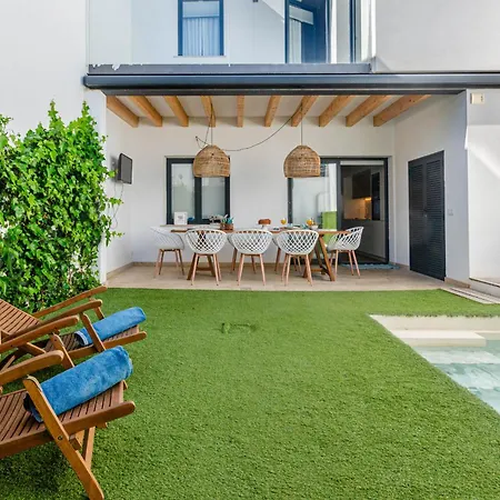 Yourhouse Els Nins